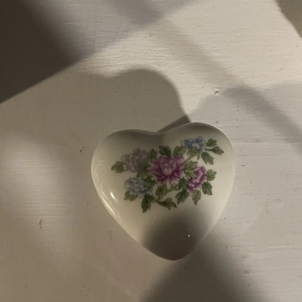 Porcelain Heart Shaped Trinket Box Floral Purple Lilac & Blue Flowers